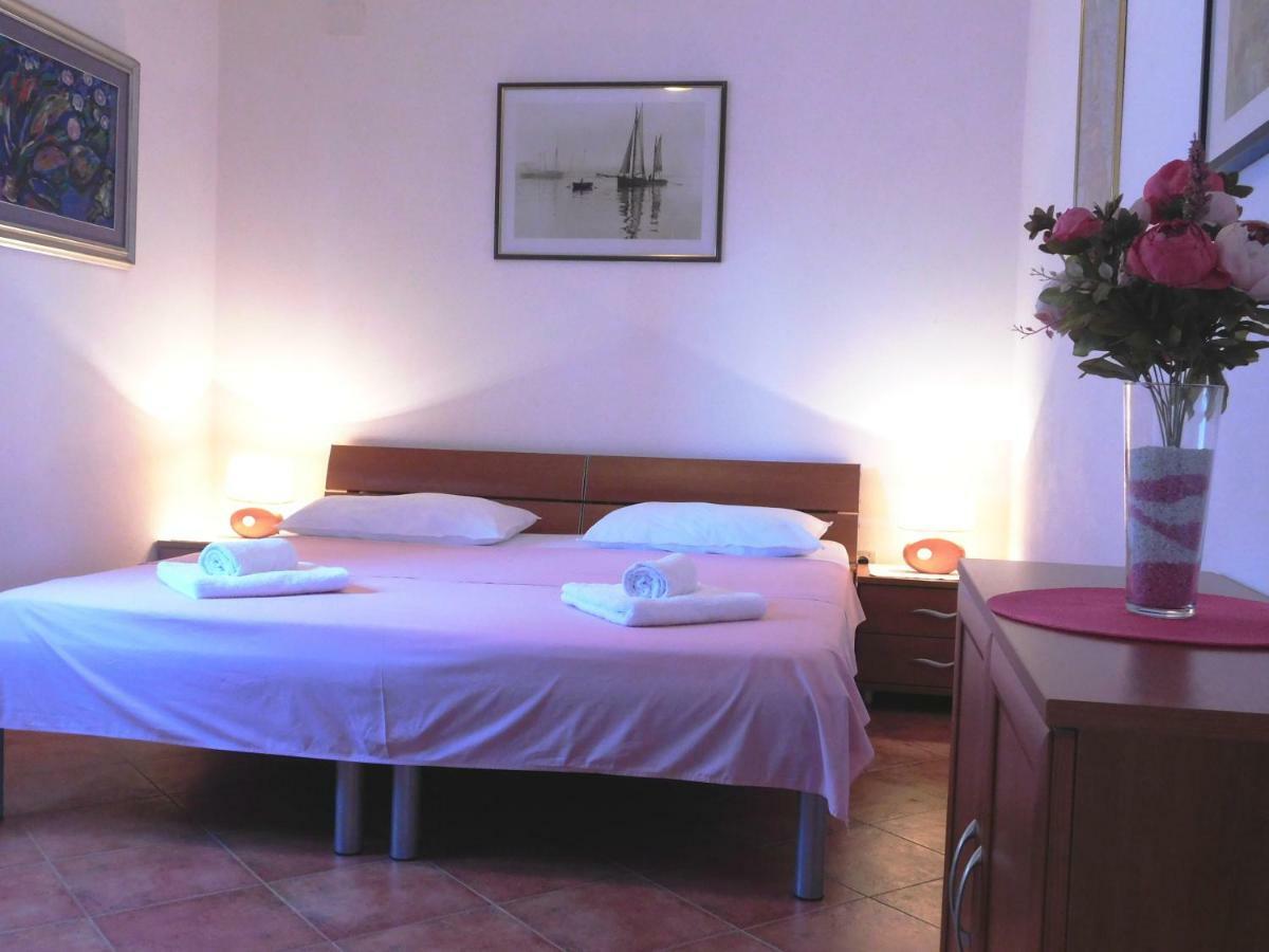 Apartman Niki Makarska Exterior foto